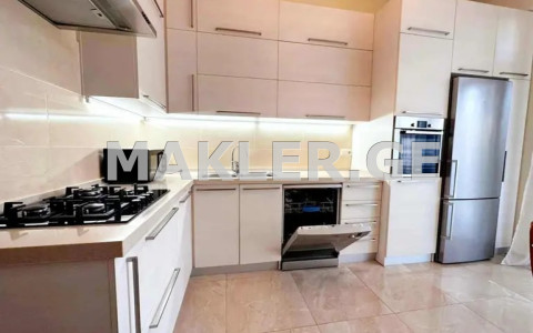  Kiralık 4   Daire in Vake dist.  in Kavsadze st. 