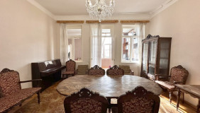 For Sale 4 room  Apartment in Chugureti dist.