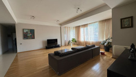 For Sale 5 room  Apartment in Vera dist.
