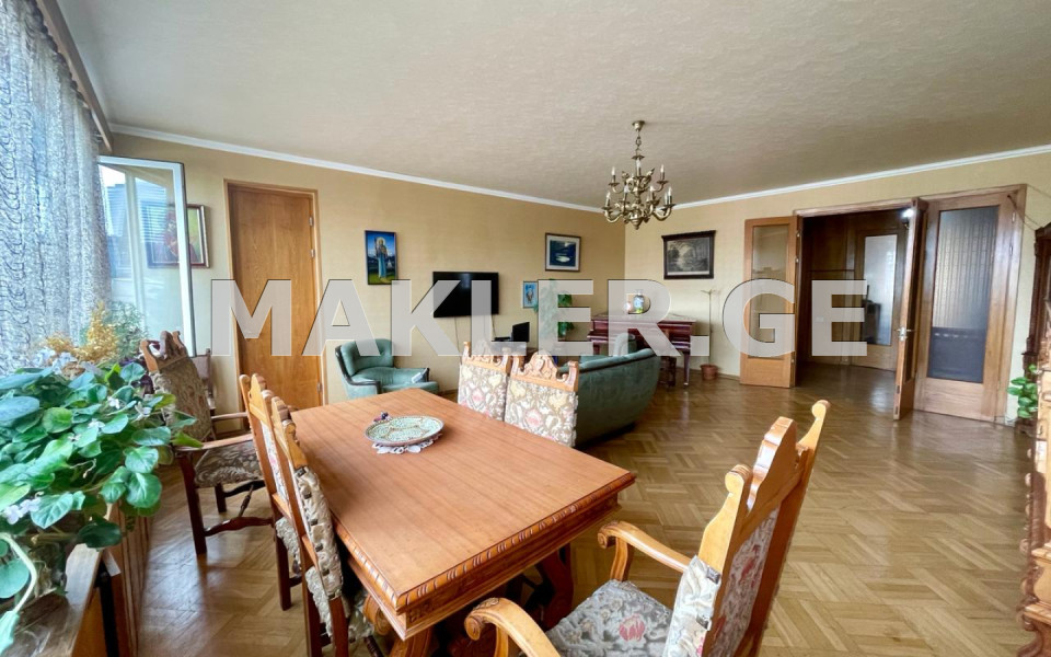  Satılık 4 room  Daire in Vake dist.  on Ir. Abashidze st. 