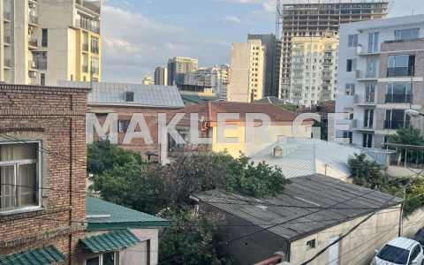  ქირავდება 3 ოთახიანი  ბინა საბურთალოზე  შარტავას ქუჩაზე 