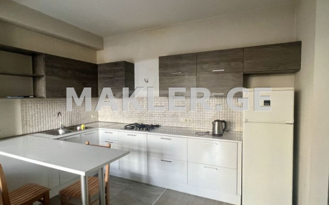  ქირავდება 3 ოთახიანი  ბინა საბურთალოზე  შარტავას ქუჩაზე 