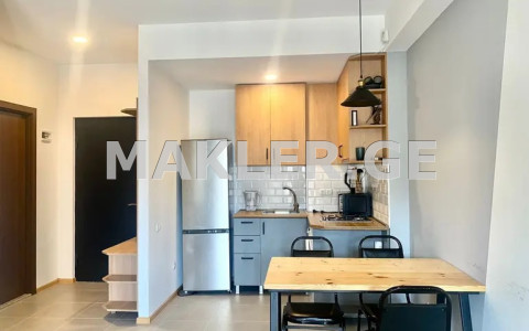  ქირავდება 2 ოთახიანი  ბინა საბურთალოზე  ეულის ქუჩაზე 