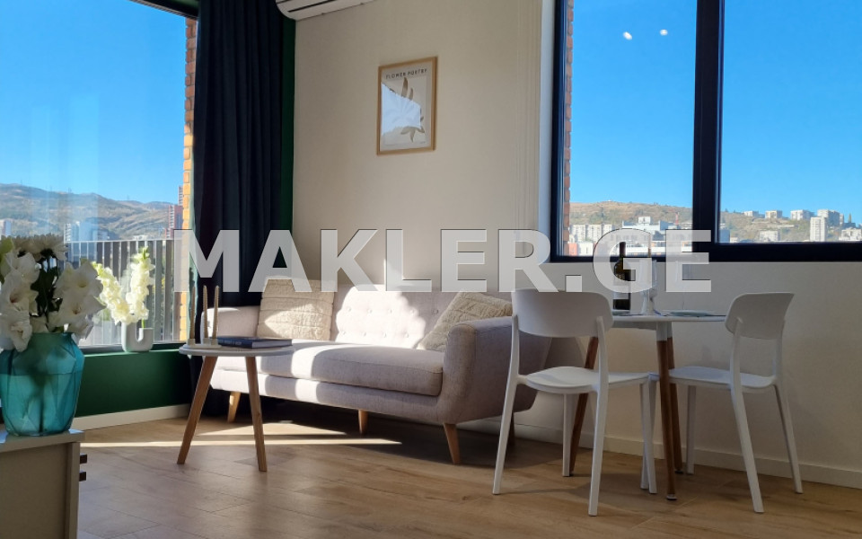  Продается 2 комнатная  Квартира в Сабуртало  на ул. Университетская 