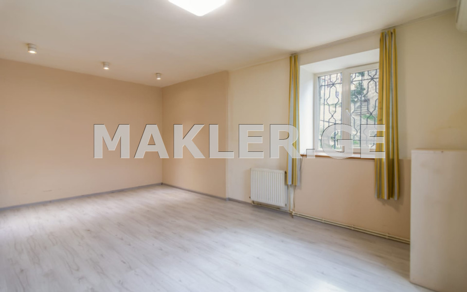  Satılık 4   Daire in Mtatsminda dist. (Old Tbilisi)  in 8 March st. 