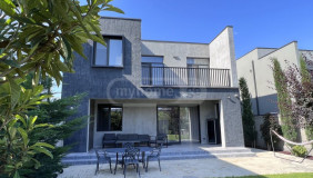 Satılık 220 m²  Villa in Didi digomi dist.