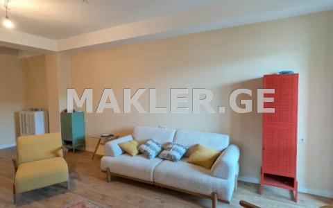  למכירה 4 חֶדֶר  דִירָה in Vake dist.  in Xomli st. 