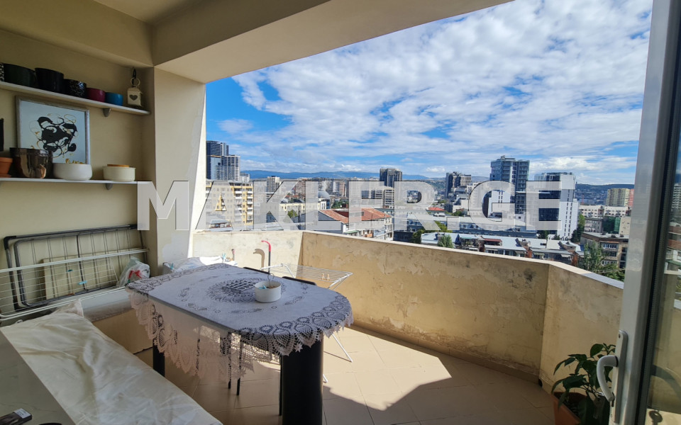  Продается 5 комнатная  Квартира в Сабуртало  на ул. Дж.Багратиони 