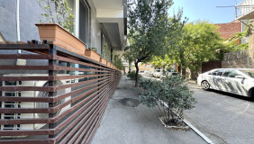 For Sale 125 m² space Commercial space in Sololaki dist. (Old Tbilisi)