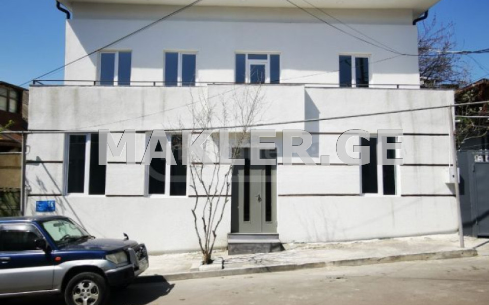  Сдаётся 240 m² площадь Офис в Чугурети  в проход. Бенашвили 