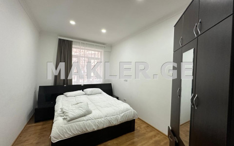  ქირავდება 2 ოთახიანი  ბინა ვაკეში  ყიფშიძის ქუჩაზე 