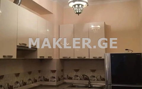  ქირავდება 2 ოთახიანი  ბინა საბურთალოზე  გაზაფხულის ქუჩაზე 