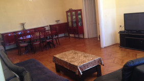 For Sale 7 room  Apartment in Vake dist.