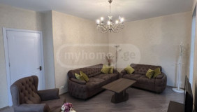 ქირავდება 2 ოთახიანი  ბინა ვაკეში