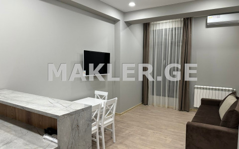  ქირავდება 2 ოთახიანი  ბინა საბურთალოზე  ანა პოლიტკოვსკაიას ქუჩაზე 