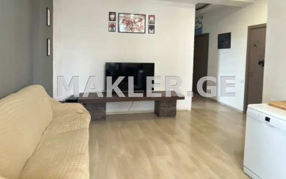  იყიდება 3 ოთახიანი  ბინა საბურთალოზე  მინდელის ქუჩაზე 