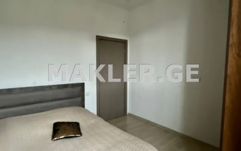  იყიდება 3 ოთახიანი  ბინა საბურთალოზე  მინდელის ქუჩაზე 