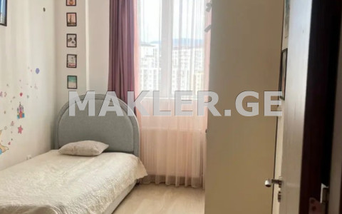  იყიდება 3 ოთახიანი  ბინა საბურთალოზე  მინდელის ქუჩაზე 