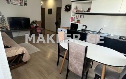  იყიდება 3 ოთახიანი  ბინა საბურთალოზე  მინდელის ქუჩაზე 