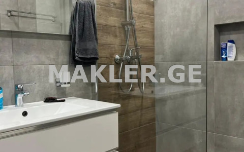  Сдаётся 2 комнатная  Квартира в Исани  на ул. Амиреджиби 