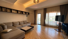 For Sale 5 room  Apartment in Sololaki dist. (Old Tbilisi)