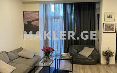  Продается 2 комнатная  Квартира в Ваке  на ул. А.Размадзе 