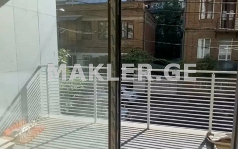  Сдаётся 2 комнатная  Квартира в Ваке  на ул. Палиашвили 