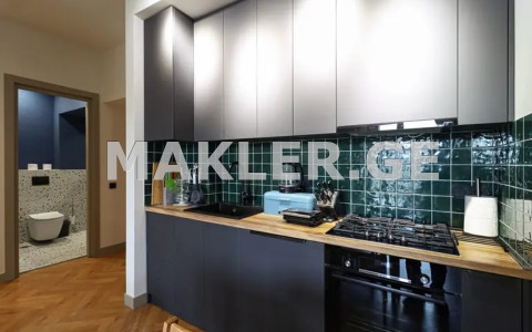  ქირავდება 3 ოთახიანი  ბინა ვაკეში  ზურაბ ავალიშვილის ქუჩაზე 