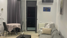 ქირავდება 2 ოთახიანი  ბინა საბურთალოზე