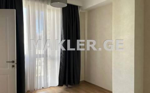  იყიდება 3 ოთახიანი  ბინა საბურთალოზე  უნივერსიტეტის ქუჩაზე 