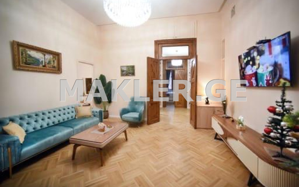  Продается Сдаётся 6 комнатная  Квартира на Вера  на ул. Костава 