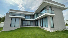 იყიდება 679 m² ფართობის საკუთარი სახლი ქოშიგორა