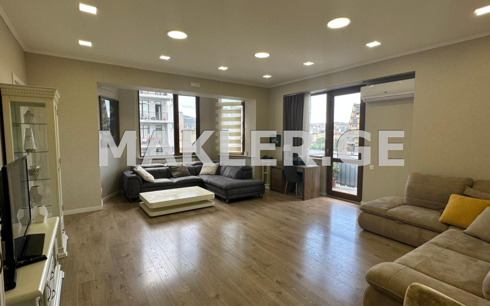  Продается 2 комнатная  Квартира в Ваке  на ул. Т.Табидзе 