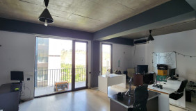Kiralık 396 m²  Büro & Ofis in Vake dist.