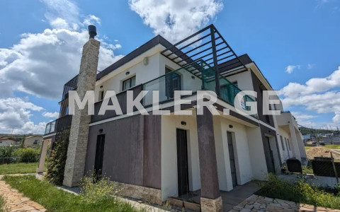  For Sale 600 m² space Private House in Tkhinvali