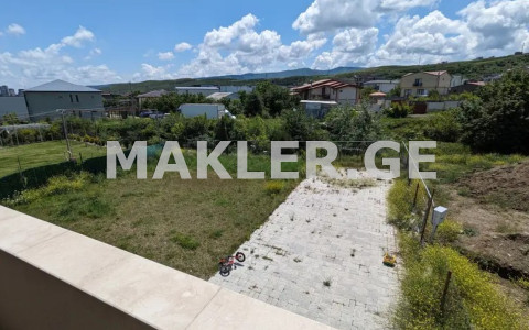  For Sale 600 m² space Private House in Tkhinvali