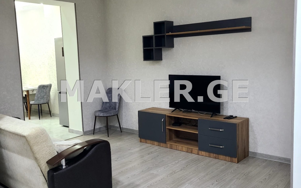  Сдаётся 4 комнатная  Квартира в Ваке  на ул. И.Абашидзе 