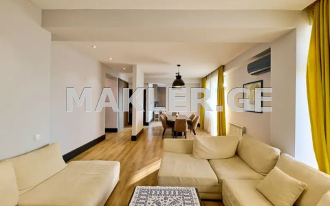  Satılık 5   Daire in Saburtalo dist.  in Gagarini St.. 