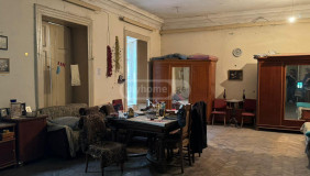 For Sale 2 room  Apartment in Sololaki dist. (Old Tbilisi)