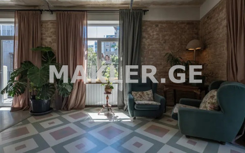  For Rent 2 room  Apartment in Vake dist.  in Paliashvili st. 