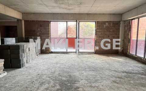  Продается 4 комнатная  Квартира на Мтацминда  (Старый Тбилиси)  на ул. 8-го Марта 