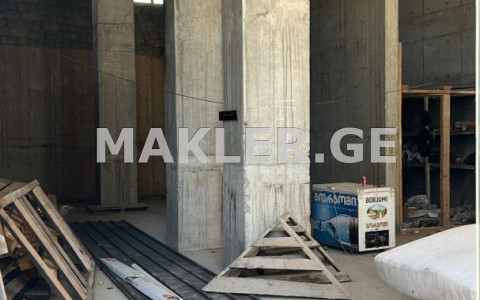  For Sale 220 m² space Commercial space in Makhindjauri