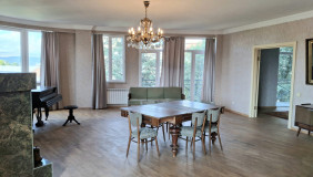 For Sale 5 room  Apartment in Vake dist.