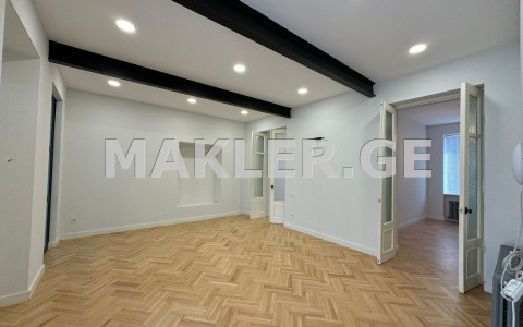 للإيجار 320 m² space مكاتب في منطقة فيدزيسي  in A. Gamkrelidze st. 