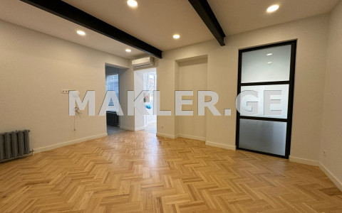  للإيجار 320 m² space مكاتب في منطقة فيدزيسي  in A. Gamkrelidze st. 