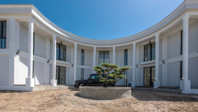 For Sale 450 m² space Private House in Saguramo