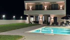 For Sale 473 m² space Private House in Saguramo