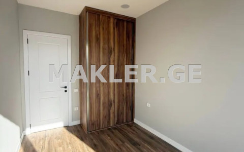  იყიდება 2 ოთახიანი  ბინა საბურთალოზე  ფერმწერთა ქუჩაზე 