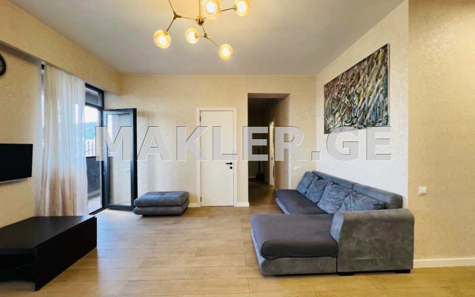  იყიდება 3 ოთახიანი  ბინა საბურთალოზე  ანა პოლიტკოვსკაიას ქუჩაზე 