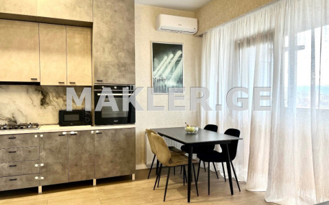  იყიდება 3 ოთახიანი  ბინა საბურთალოზე  ანა პოლიტკოვსკაიას ქუჩაზე 